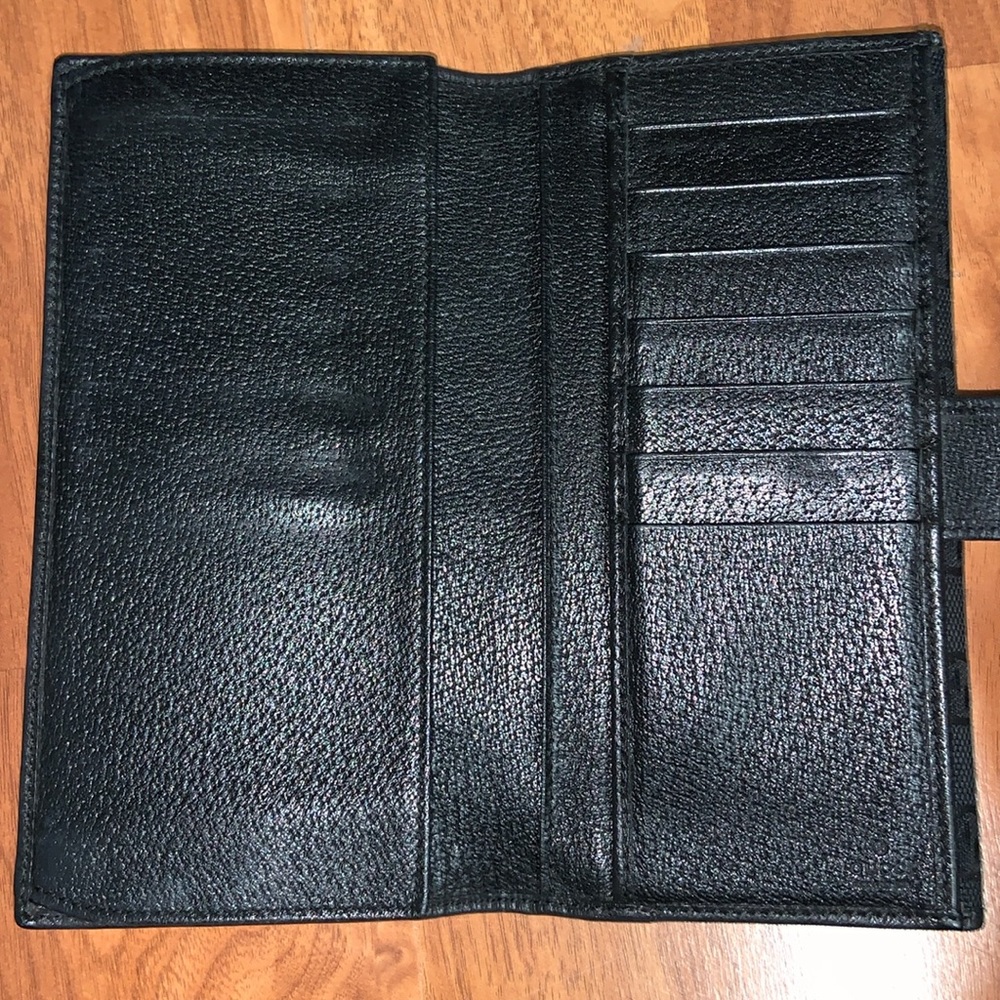 Authentic Gucci Monogram GG Canvas Flap Wallet with Bow - Picture 10 of 16